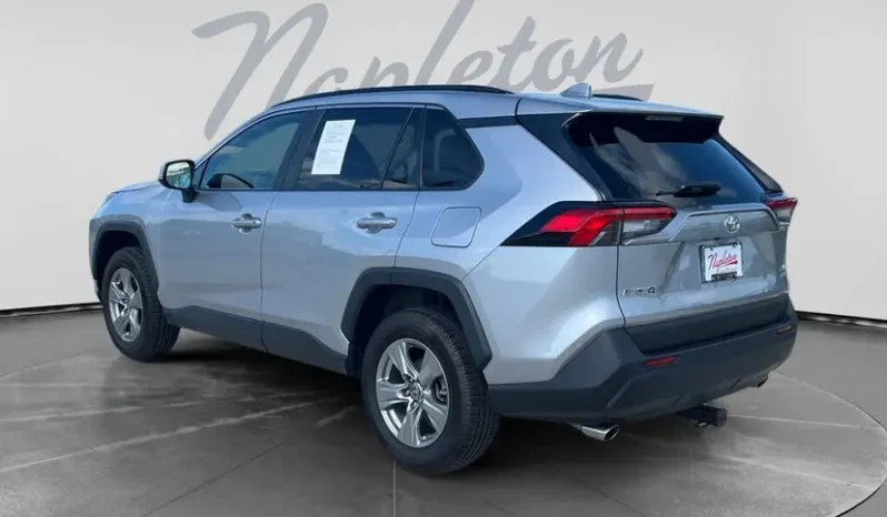
								2023 Toyota RAV4 XLE full									