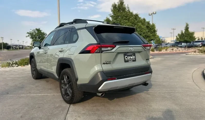 
								2023 Toyota RAV4 Adventure full									