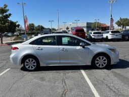 
										2024 Toyota Corolla LE full									