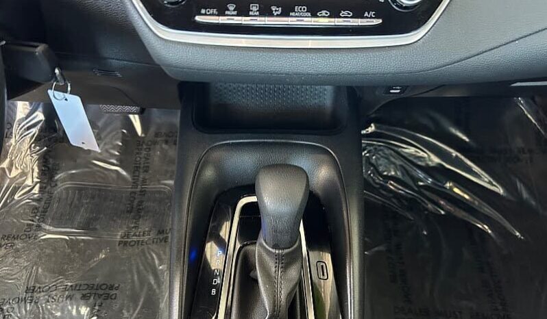 
								2024 Toyota Corolla LE full									