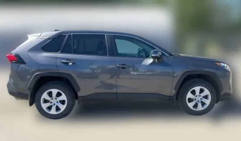
								2024 Toyota RAV4 LE full									