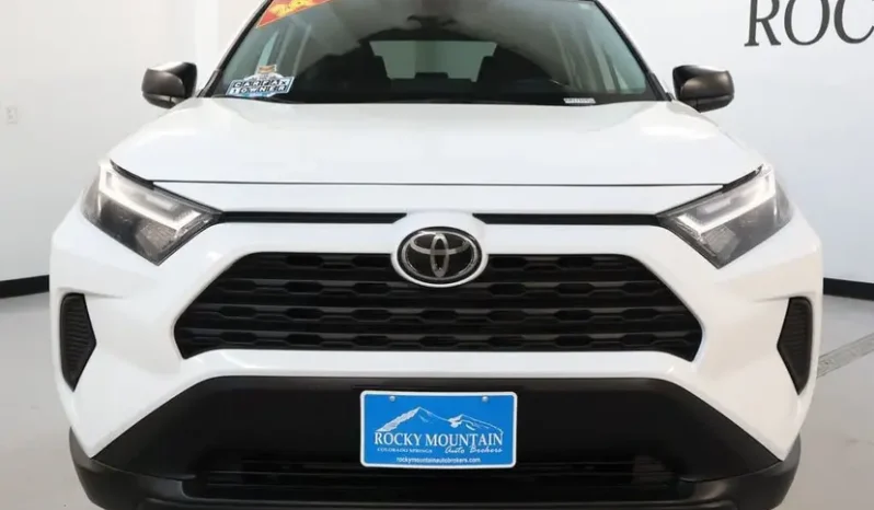 
								2024 Toyota RAV4 LE full									