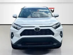 
										2024 Toyota RAV4 XLE Premium full									