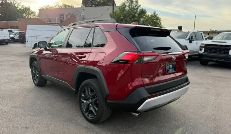 
								2024 Toyota RAV4 Adventure full									