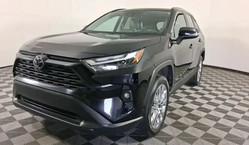 
								2024 Toyota RAV4 XLE Premium full									