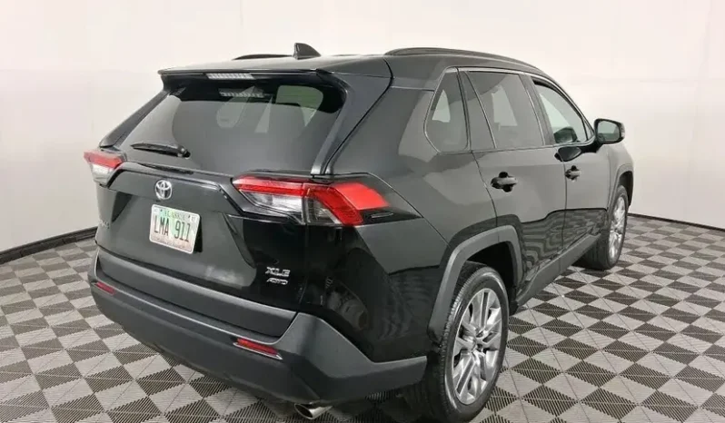 
								2024 Toyota RAV4 XLE Premium full									
