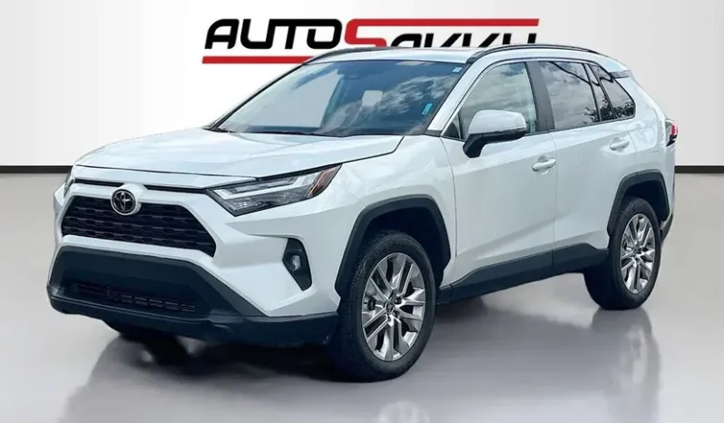
								2024 Toyota RAV4 XLE Premium full									