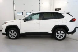 
										2024 Toyota RAV4 LE full									