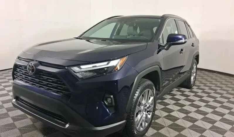 
								2024 Toyota RAV4 XLE Premium full									