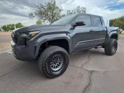 
										2024 Toyota Tacoma TRD Sport full									