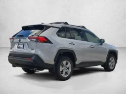 
										2025 Toyota RAV4 XLE full									