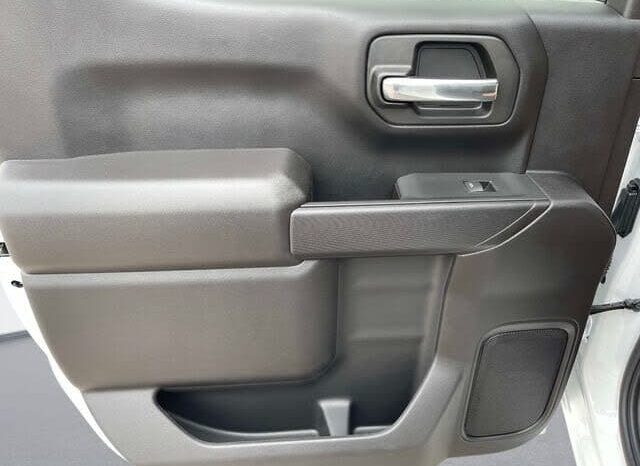 
								2026 Chevrolet Silverado 1500 Custom full									