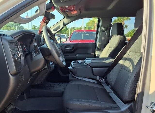 
								2026 Chevrolet Silverado 1500 Custom full									