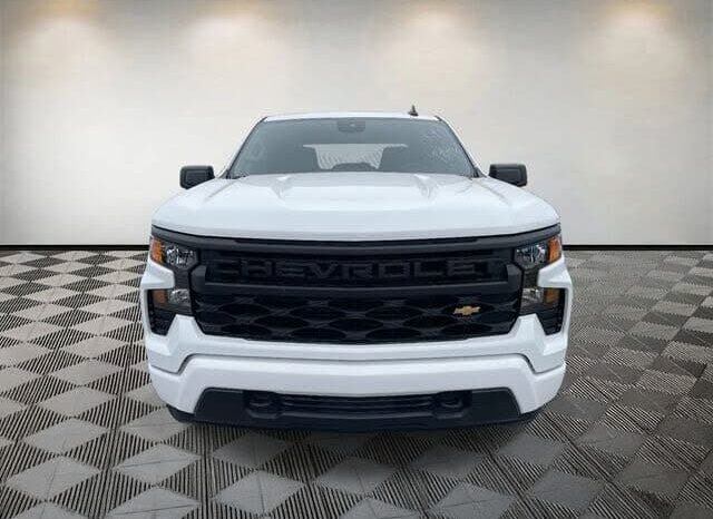 
								2026 Chevrolet Silverado 1500 Custom full									