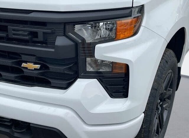 
								2026 Chevrolet Silverado 1500 Custom full									