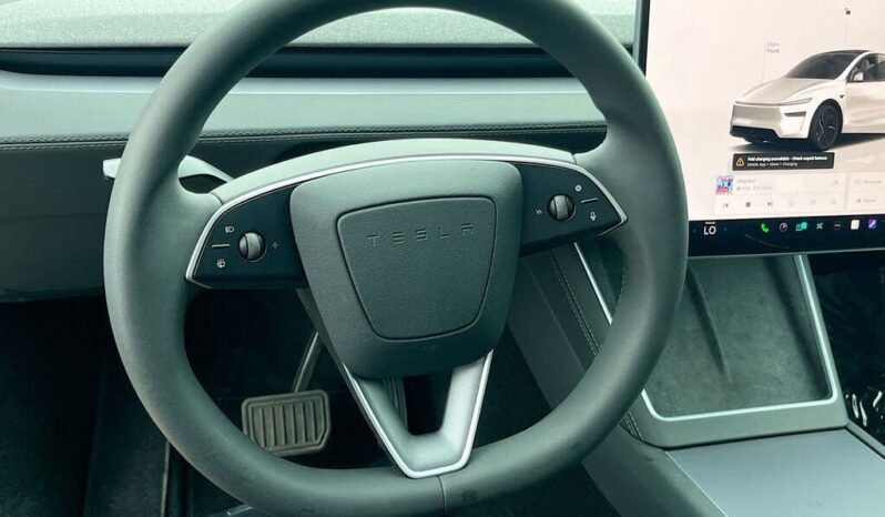 
								2026 Tesla Model Y Long Range full									