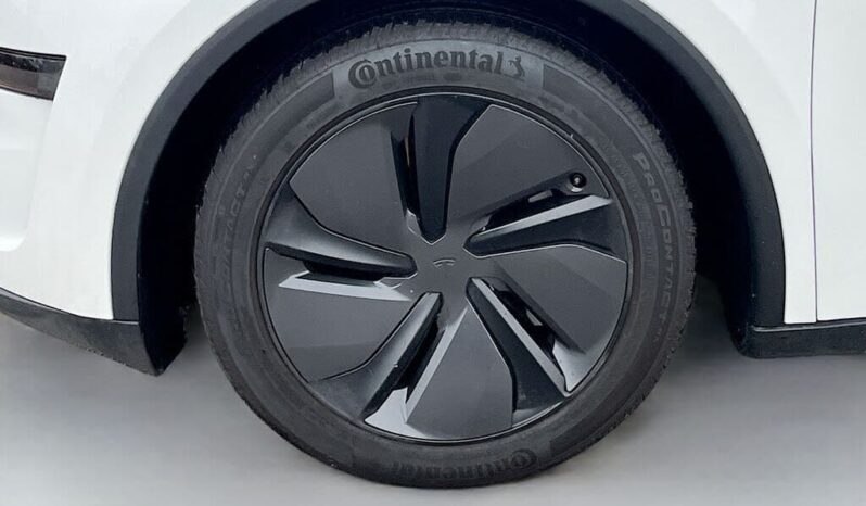 
								2026 Tesla Model Y Long Range full									